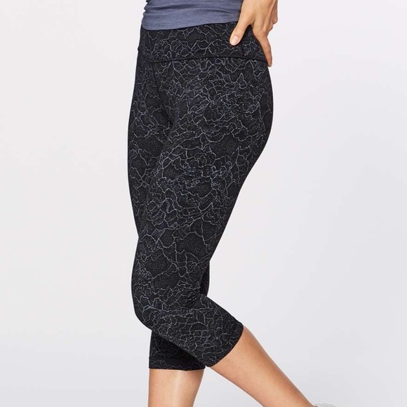 lululemon athletica Pants - Lululemon Align Crop *19"